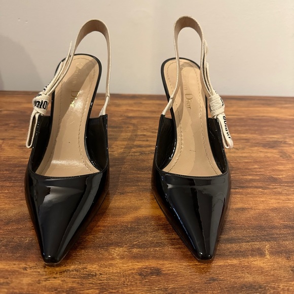 Dior J’adior Slindback Pumps in Patent Leather AVAILABLE TILL 06/01 - Picture 3 of 10